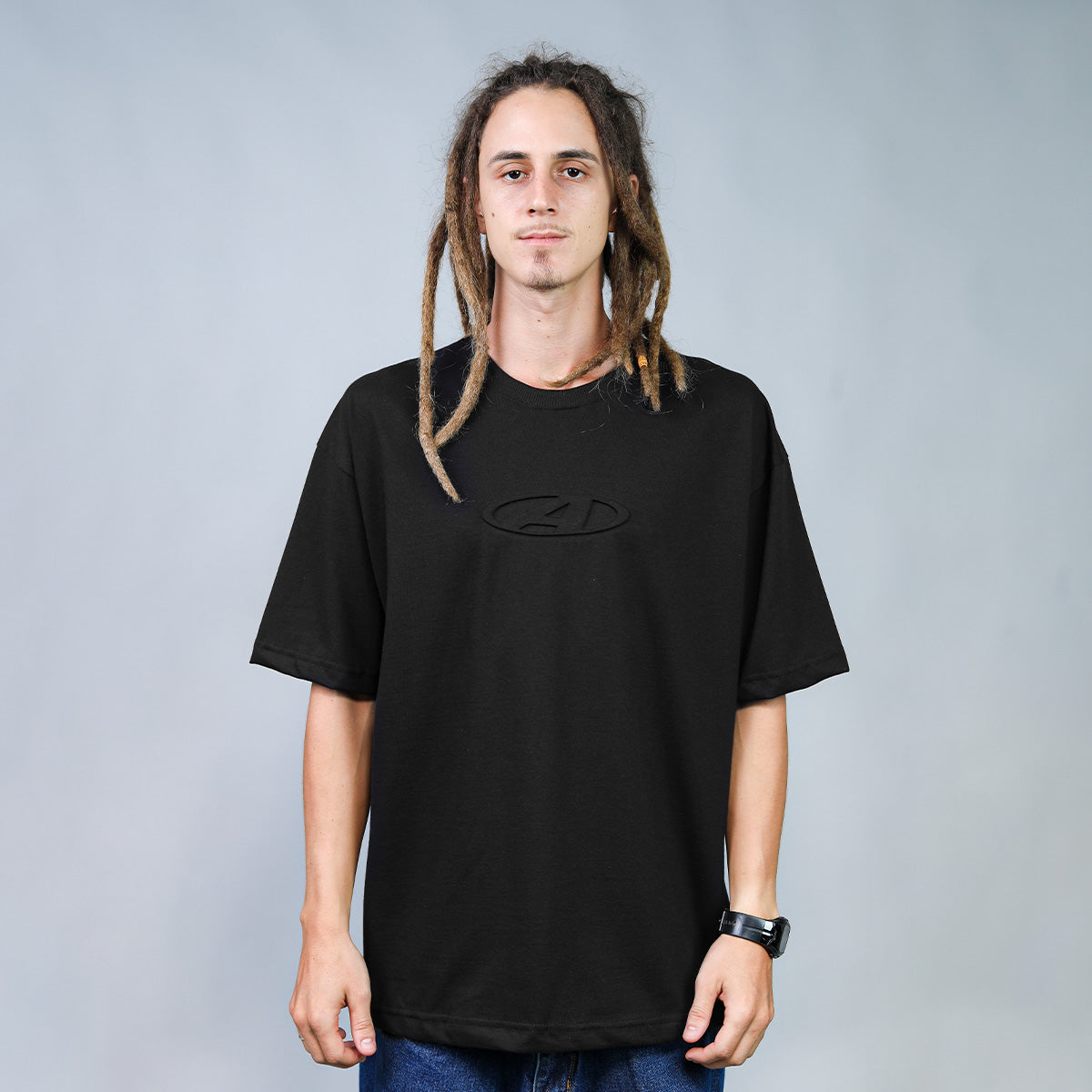 Camiseta Alive Oversized Emboss Preto