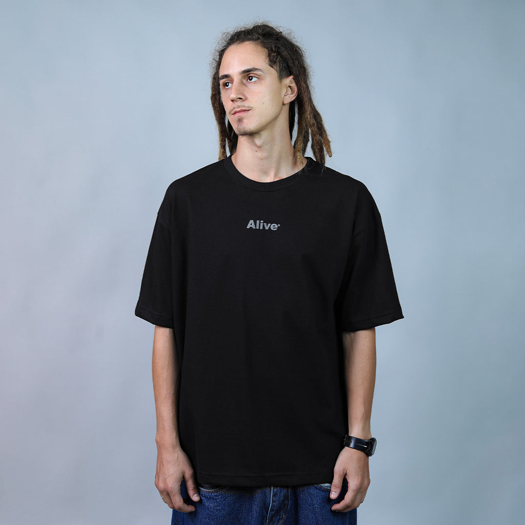 Camiseta Alive Oversized World Preto