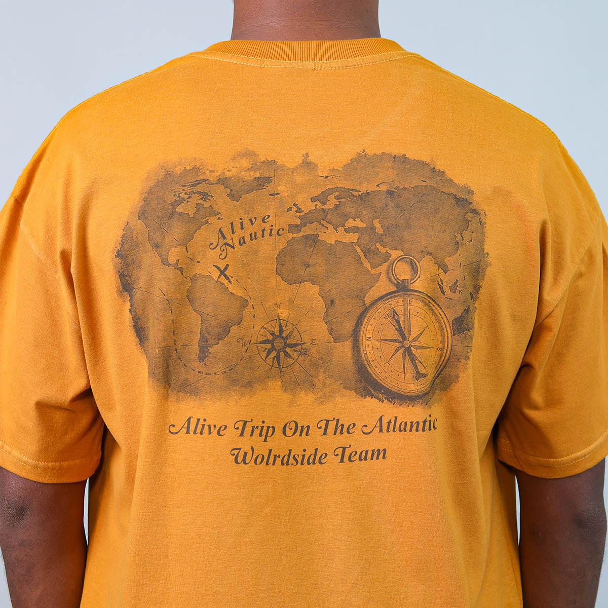 Camiseta Alive Map Mostarda