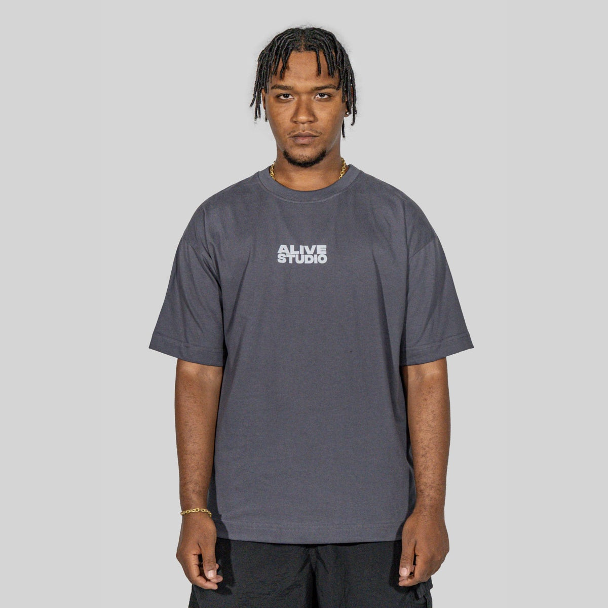 Camiseta Alive Oversized Studio Cinza