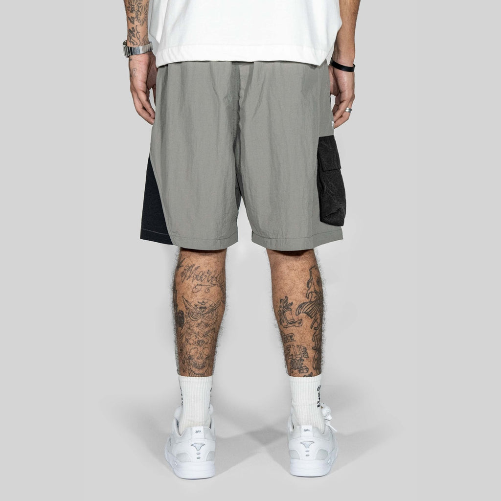 Short Alive Transverse Cinza