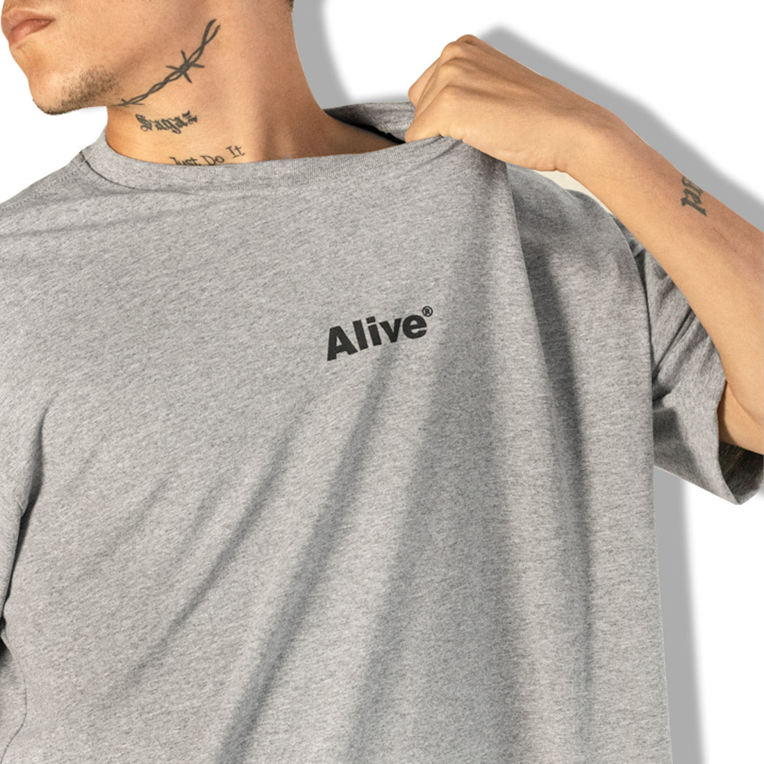 Camiseta Alive Basic Cinza
