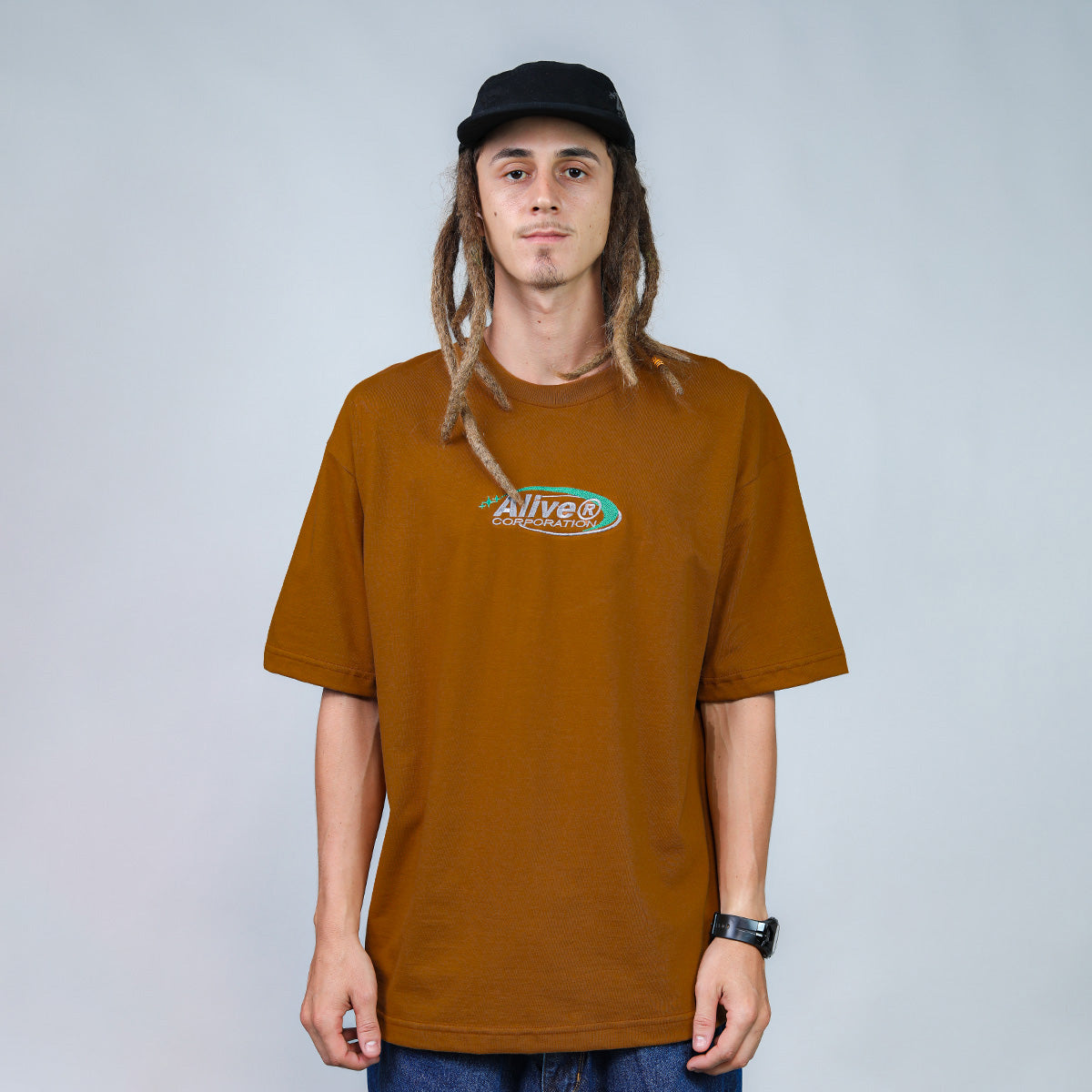 Camiseta Alive Oversized New Corporation Marrom