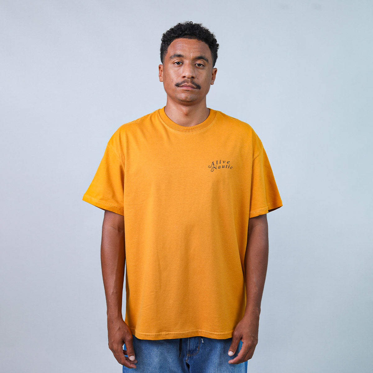 Camiseta Alive Map Mostarda