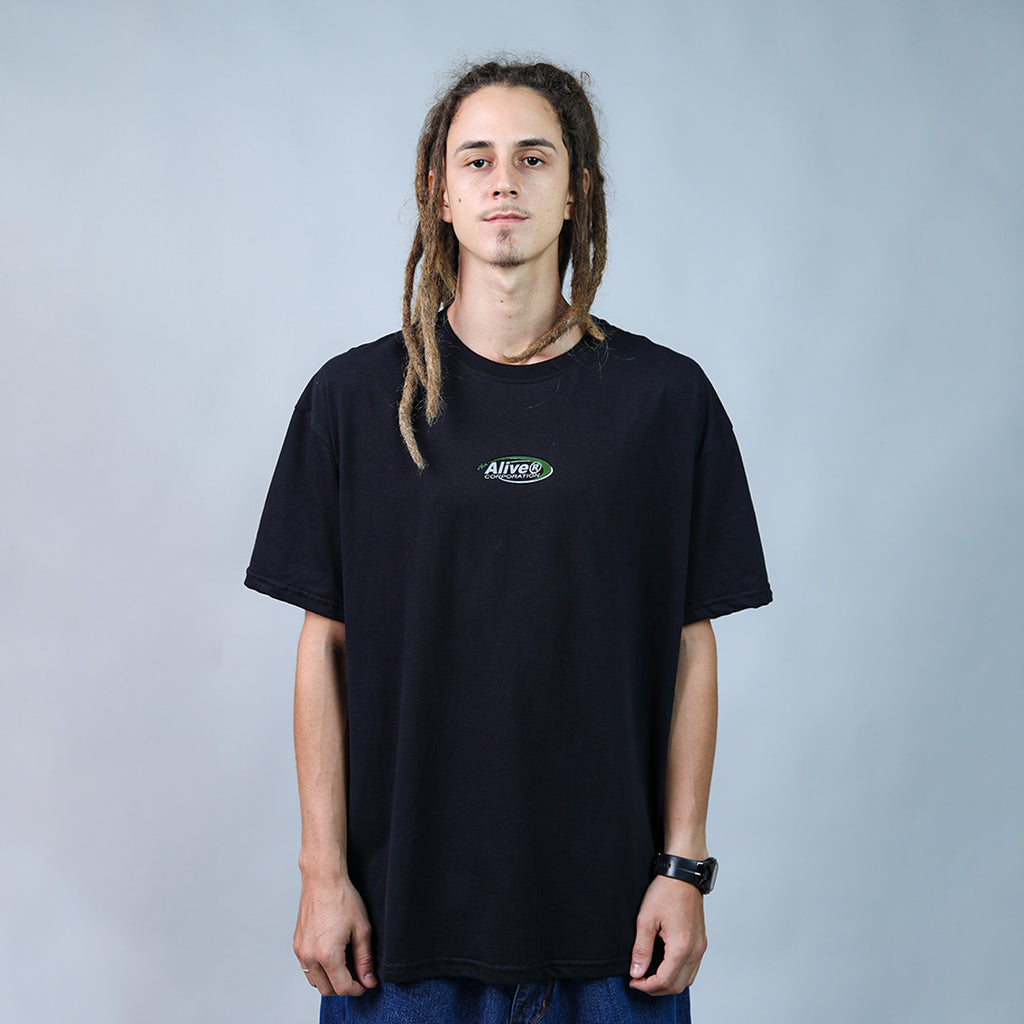 Camiseta Alive New Corporation Preto